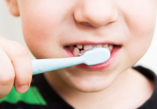 6 SAI LẦM THƯỜNG GẶP KHI CHO TRẺ ĐÁNH RĂNG
